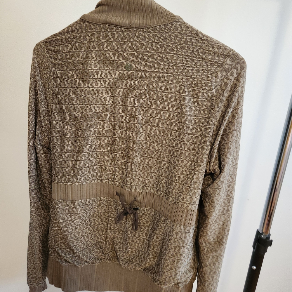 Lululemon Raja Reversible Jacket Sage - Picture 4 of 7